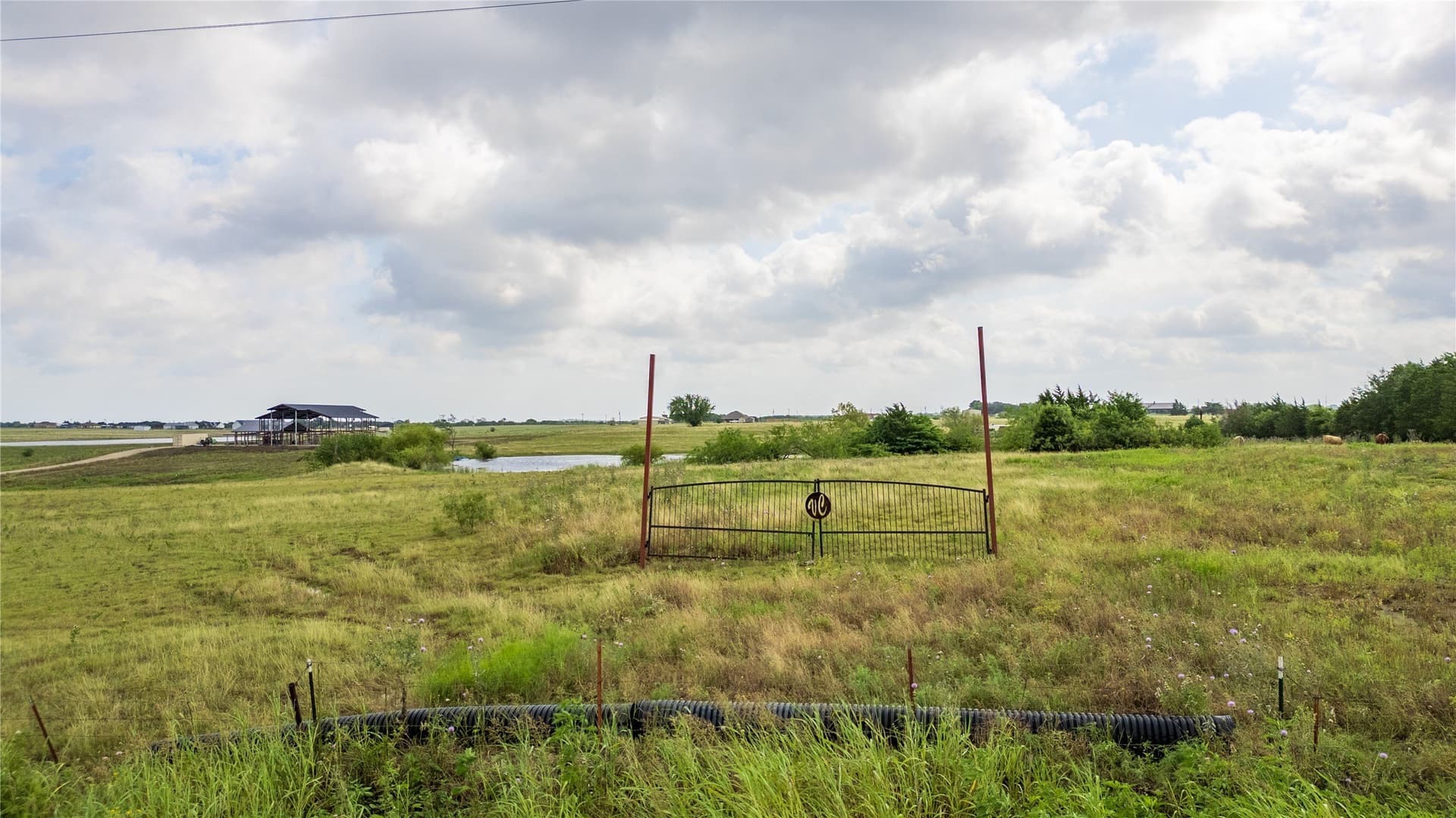 21.32 acres in Ellis County