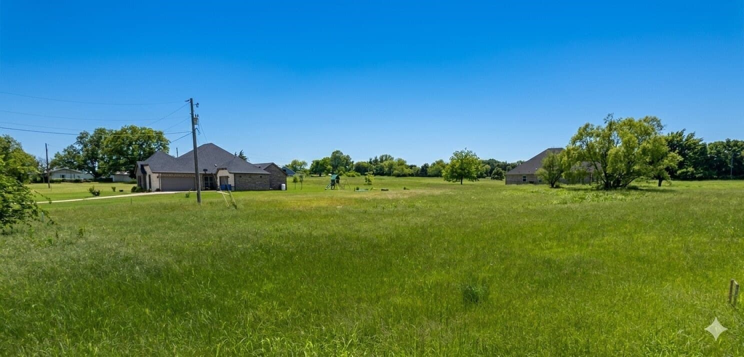 1.01 acres in Johnson County