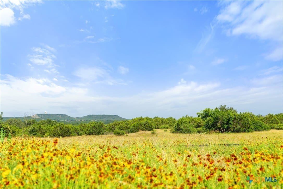 1.01 acres in Lampasas County