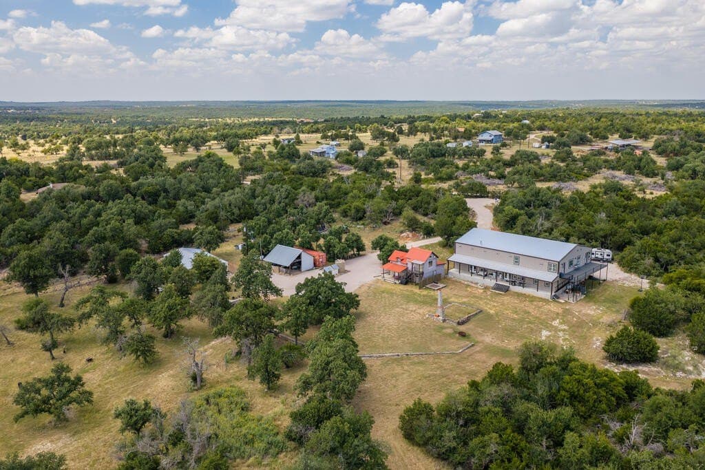 10.1 acres in Gillespie County