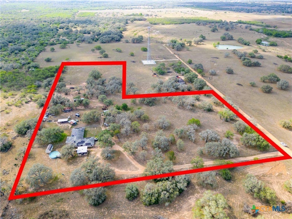 10.28 acres in DeWitt County