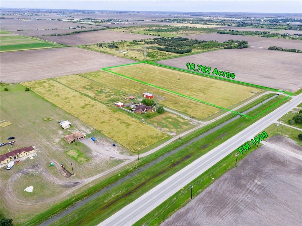 4 acres in Nueces County