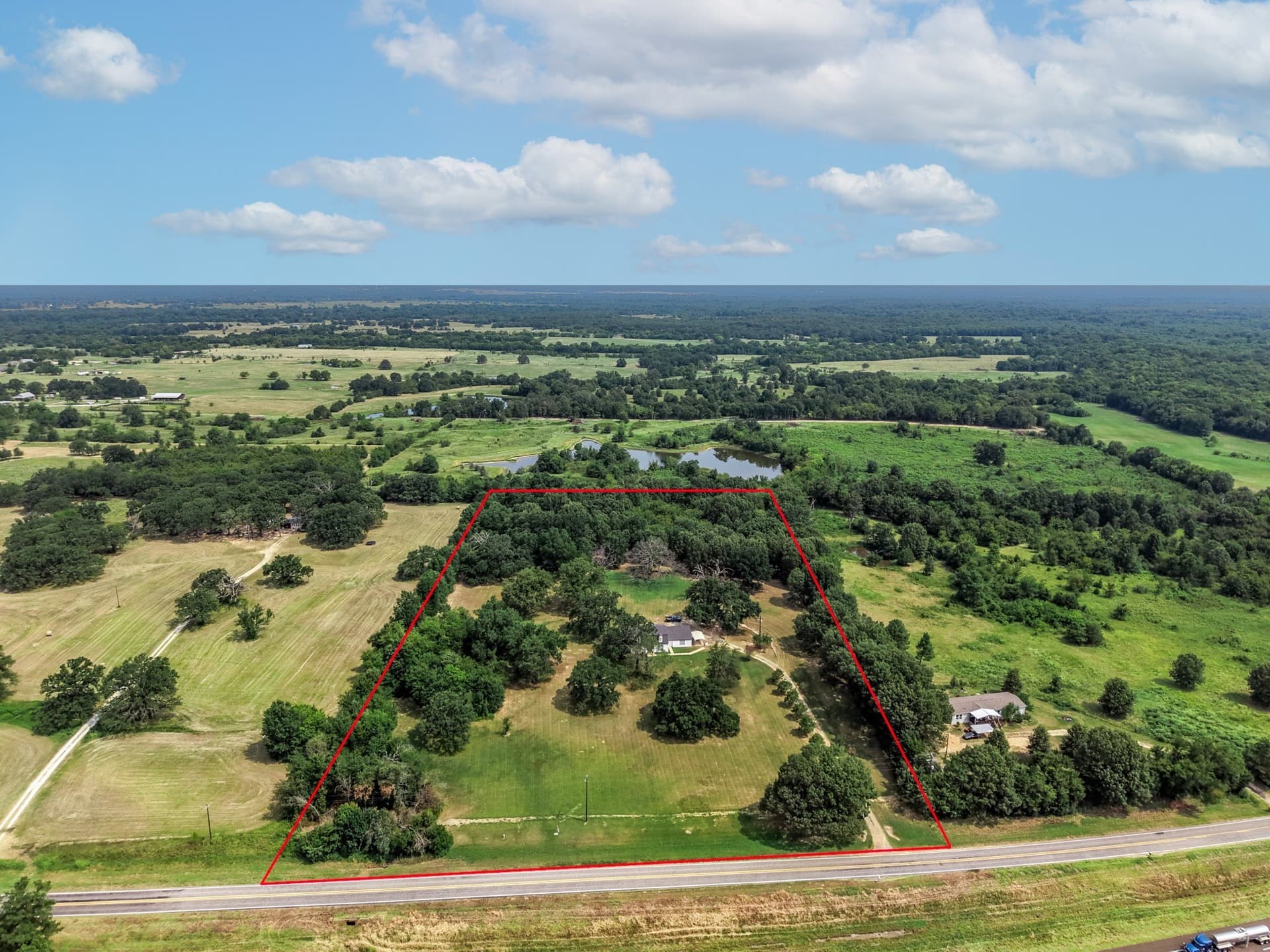 10 acres in Hopkins County