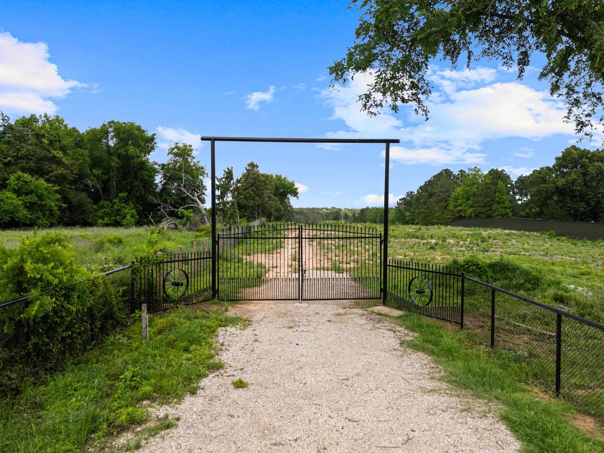16.79 acres in Gregg County