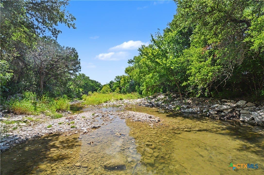 76.76 acres in Lampasas County