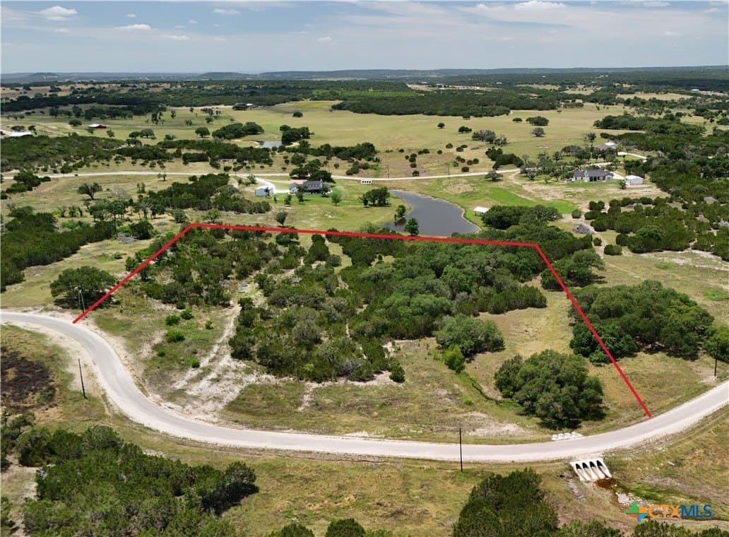 7.47 acres in Burnet County