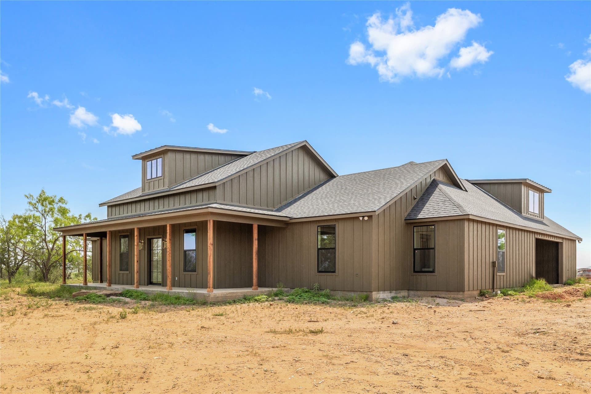 290 acres in Mills County