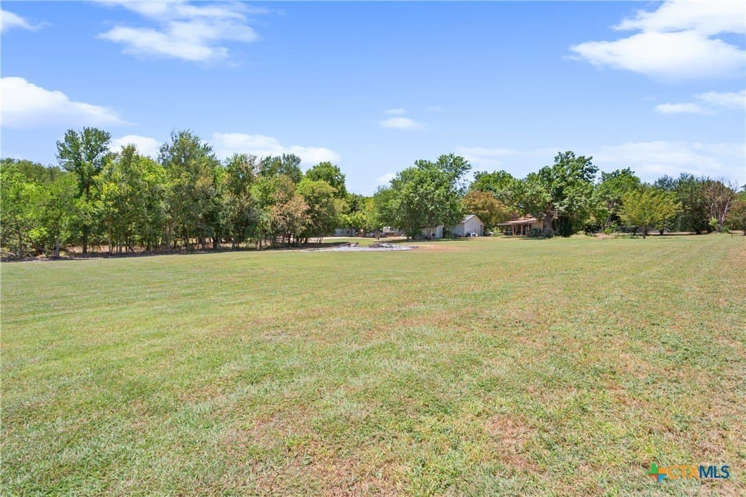 0.4 acres in Milam County