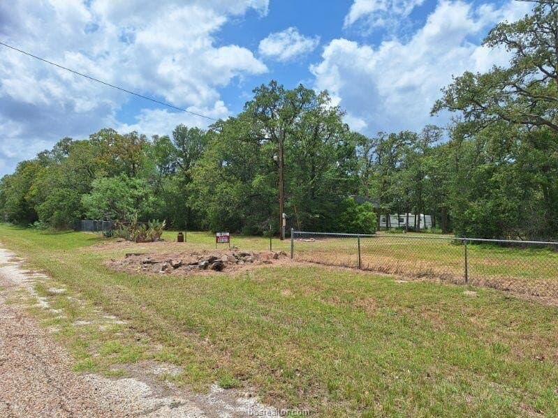 0.57 acres in Burleson County