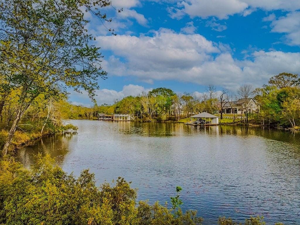 0.81 acres in Henderson County