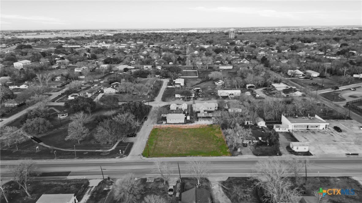 0.4 acres in DeWitt County