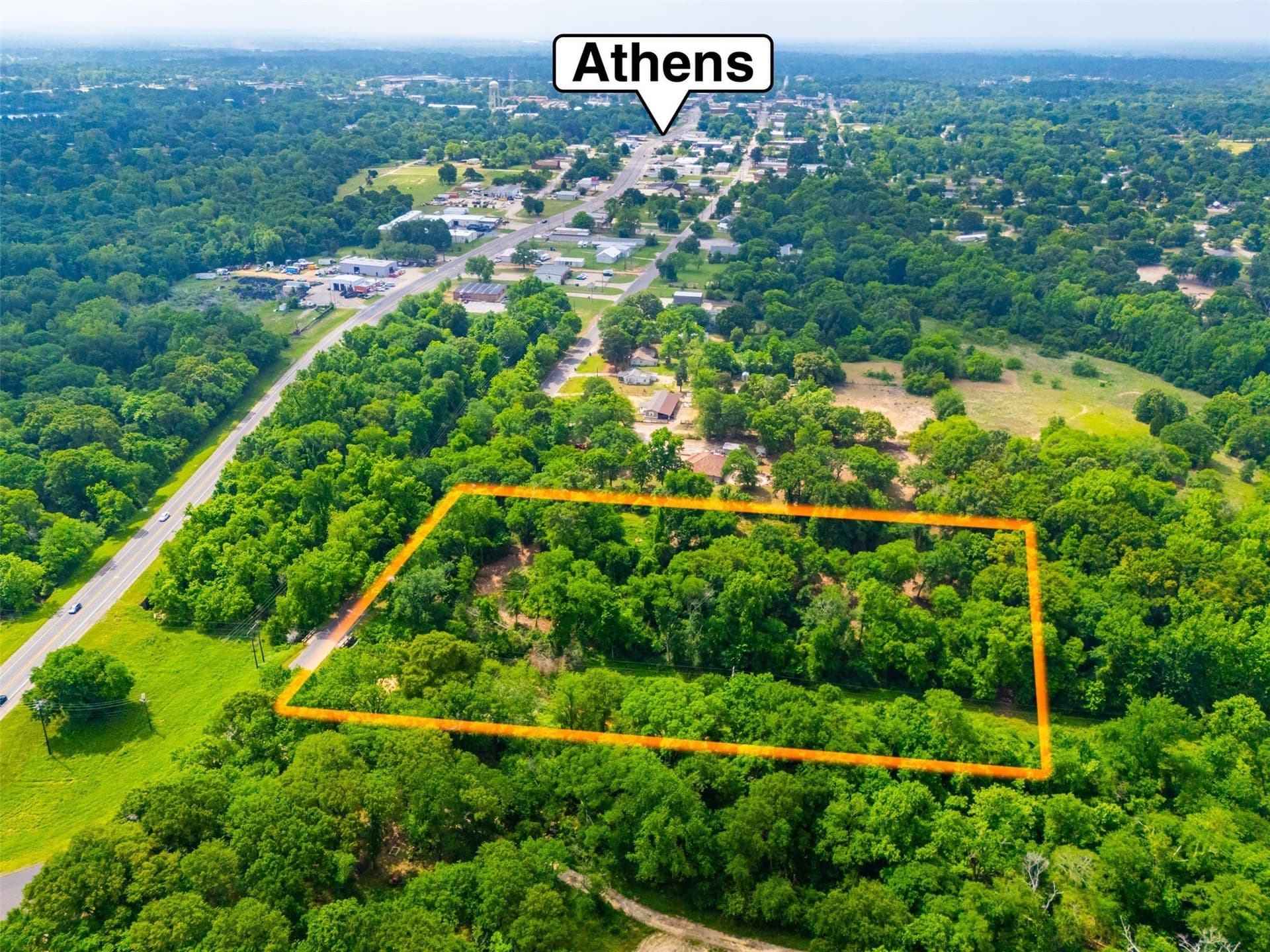 3.92 acres in Henderson County