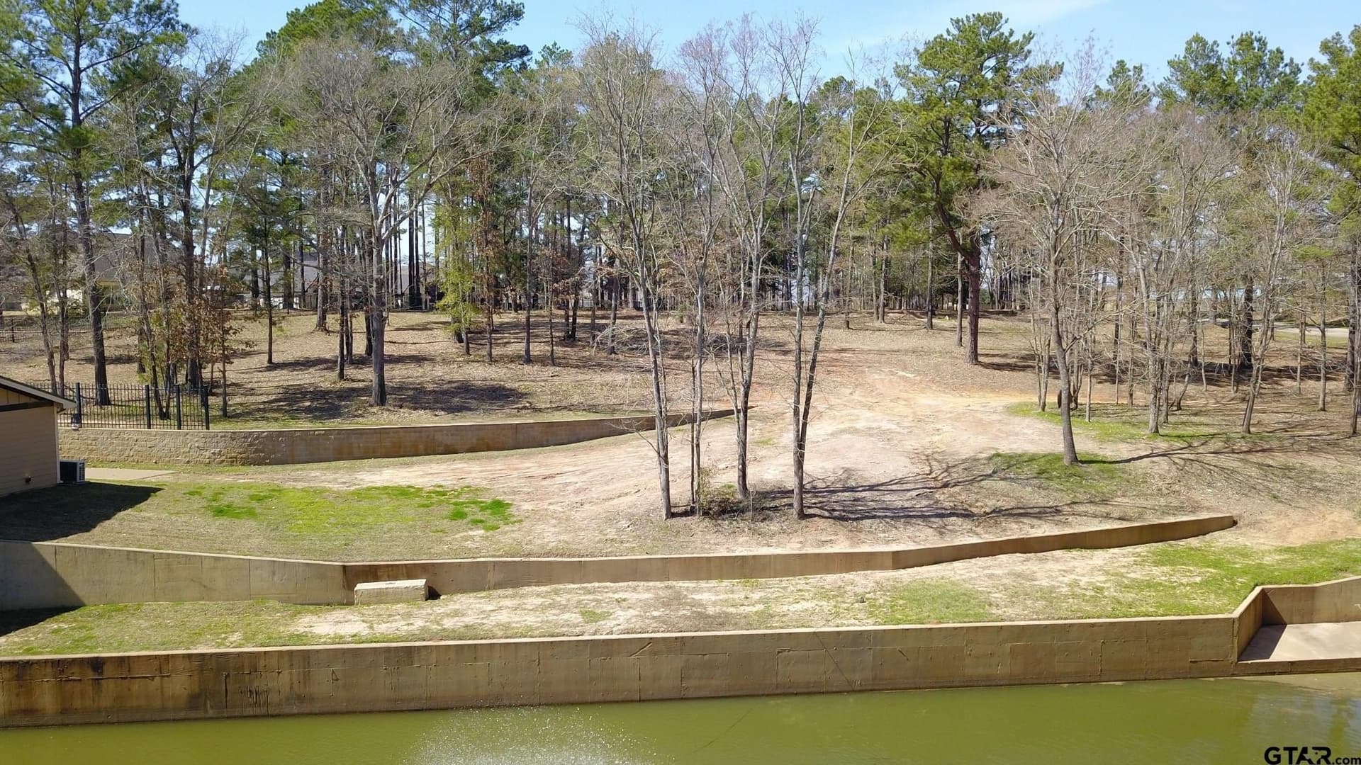 2.64 acres in Smith County