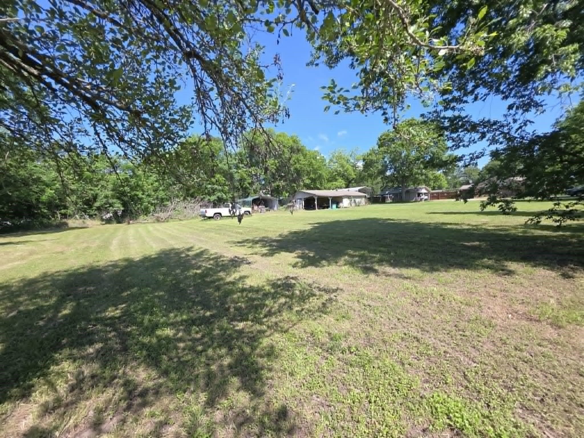 0.5 acres in Freestone County