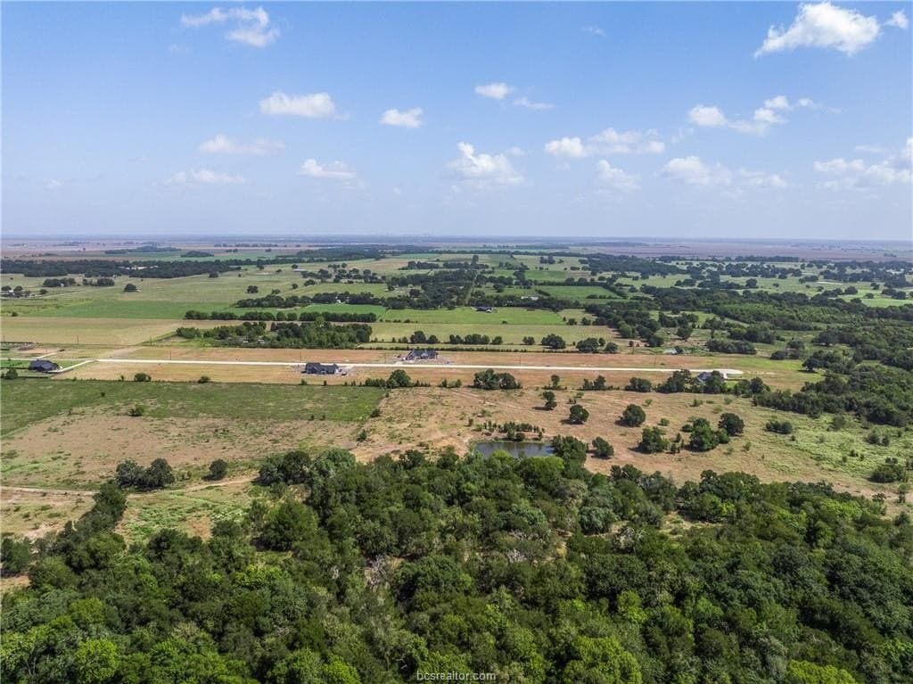1.04 acres in Burleson County