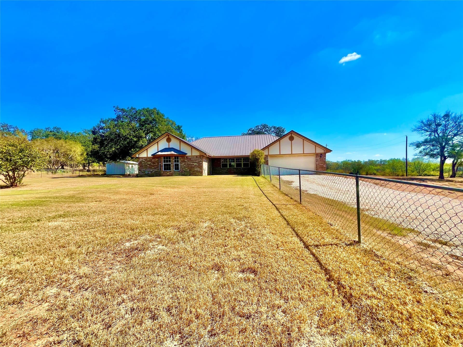 10 acres in Hamilton County