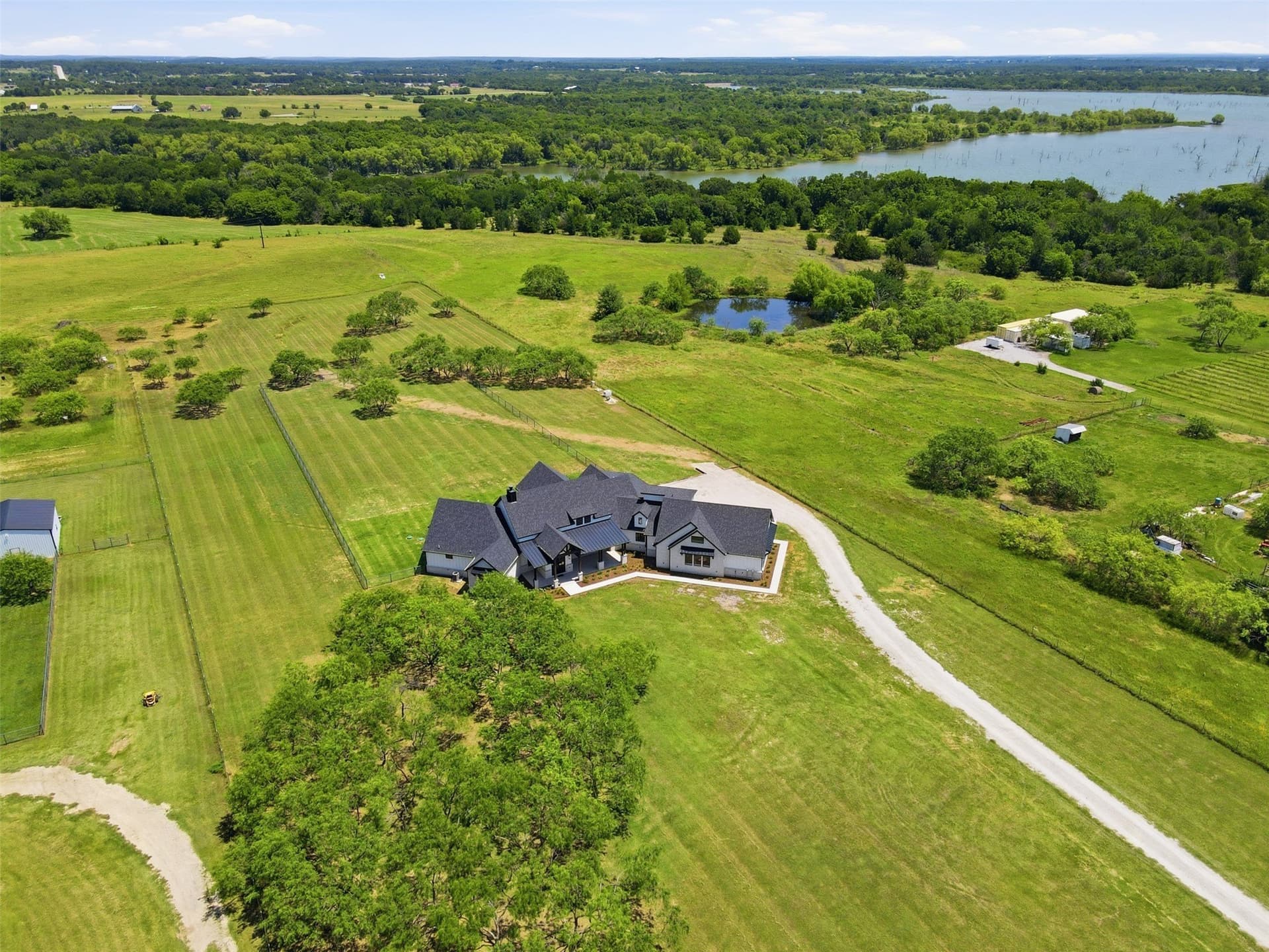 10 acres in Cooke County