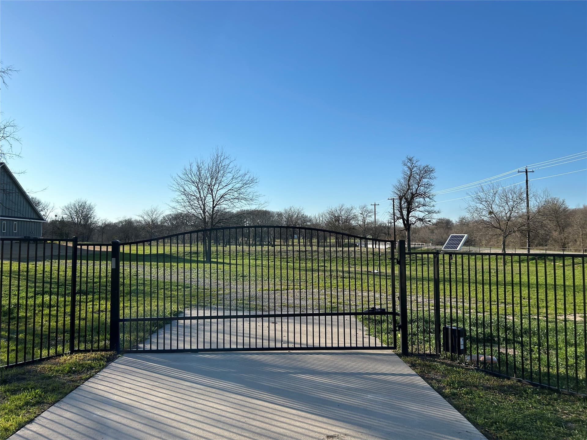 2.01 acres in Parker County