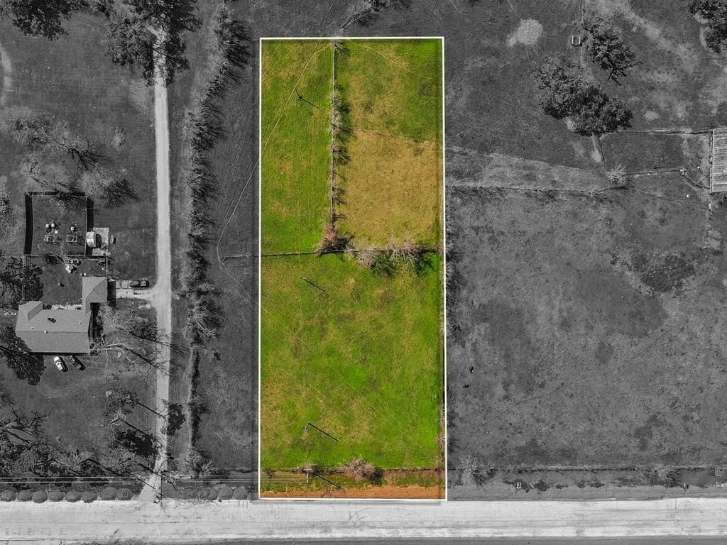 2.06 acres in Jones Creek County