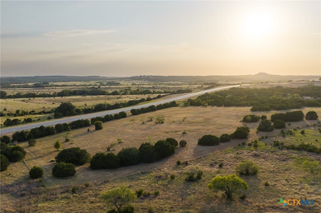 10 acres in Lampasas County