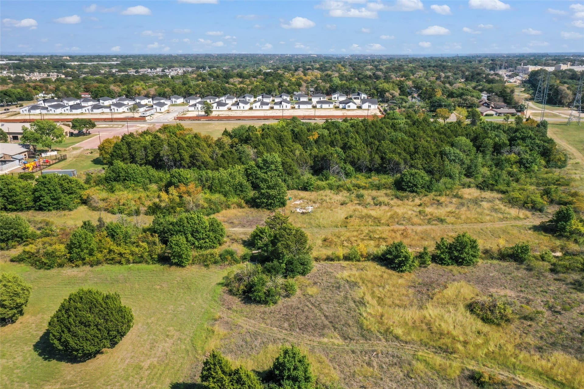 5.69 acres in Dallas County