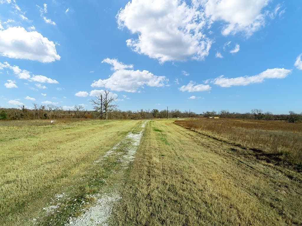 10 acres in Limestone County