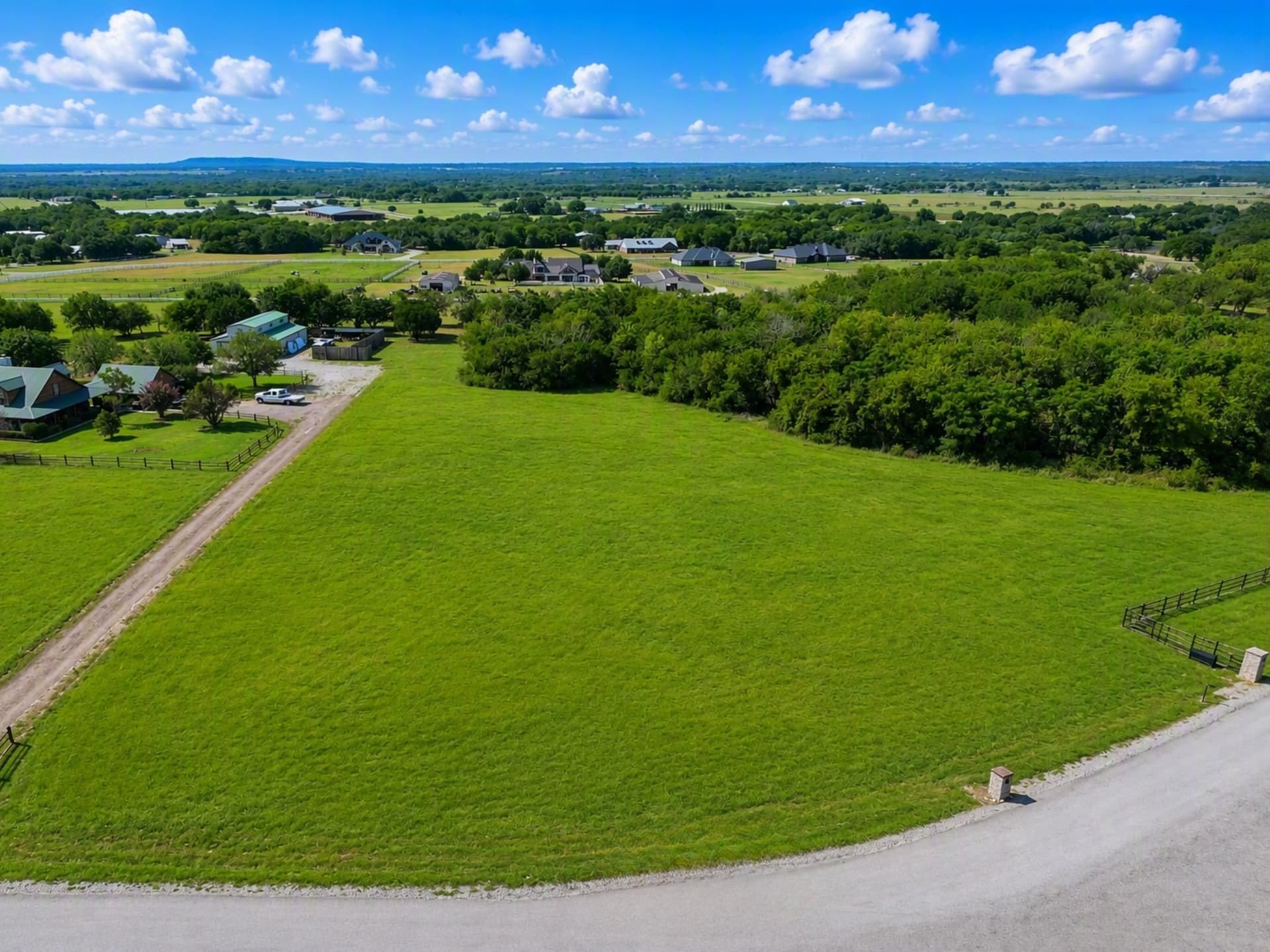 2.69 acres in Hood County