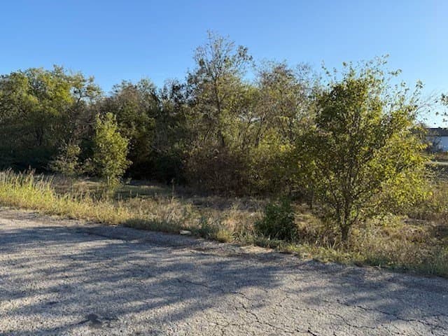 1.02 acres in Falls County