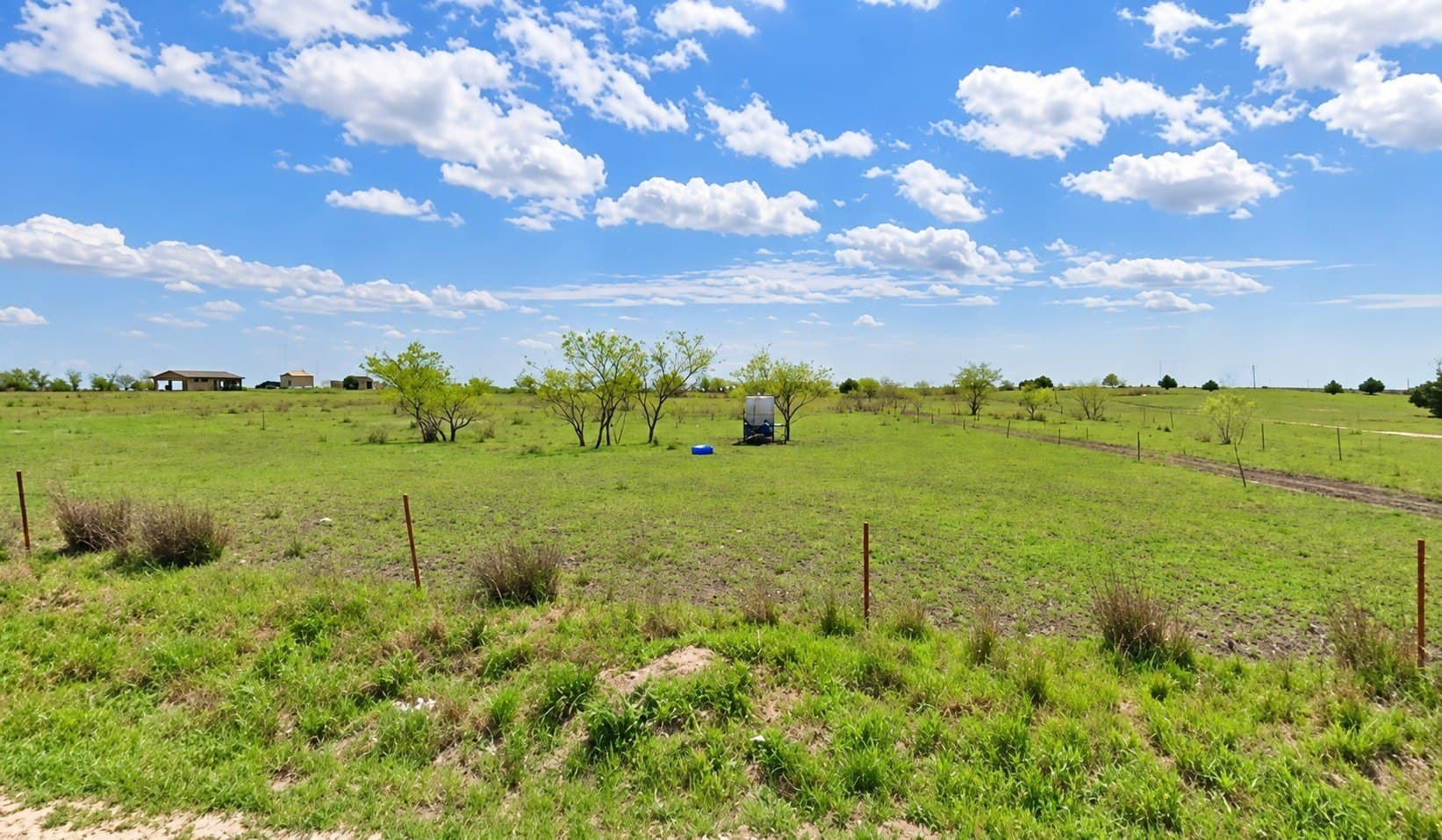 10.01 acres in Navarro County