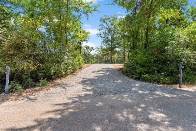 2.5 acres in Henderson County