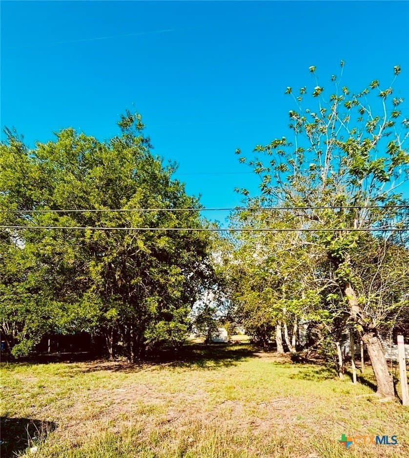 0.27 acres in Gonzales County