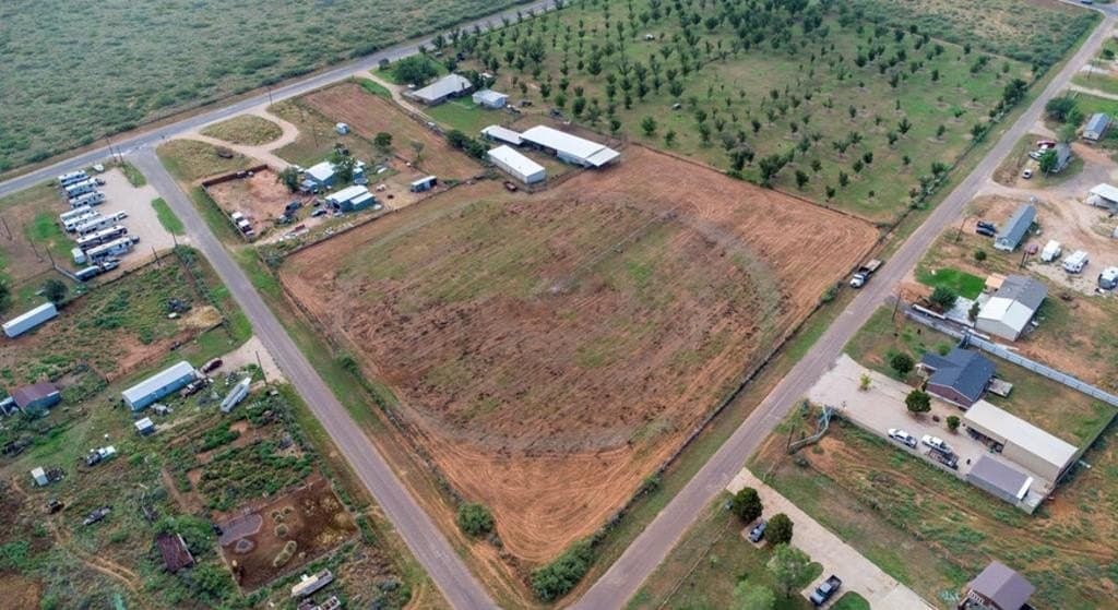 4.4 acres in Andrews County