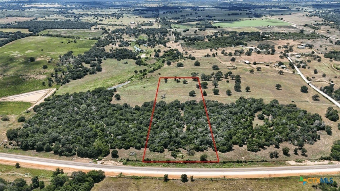 10.24 acres in Gonzales County