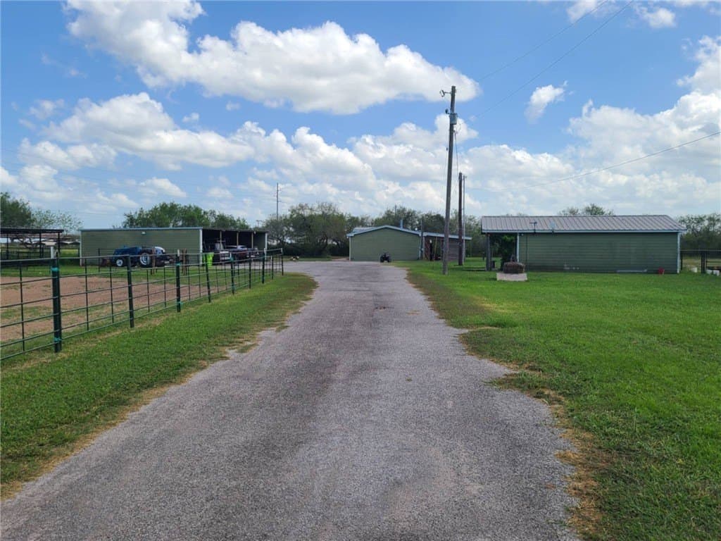 100,000 acres in Jim Wells County