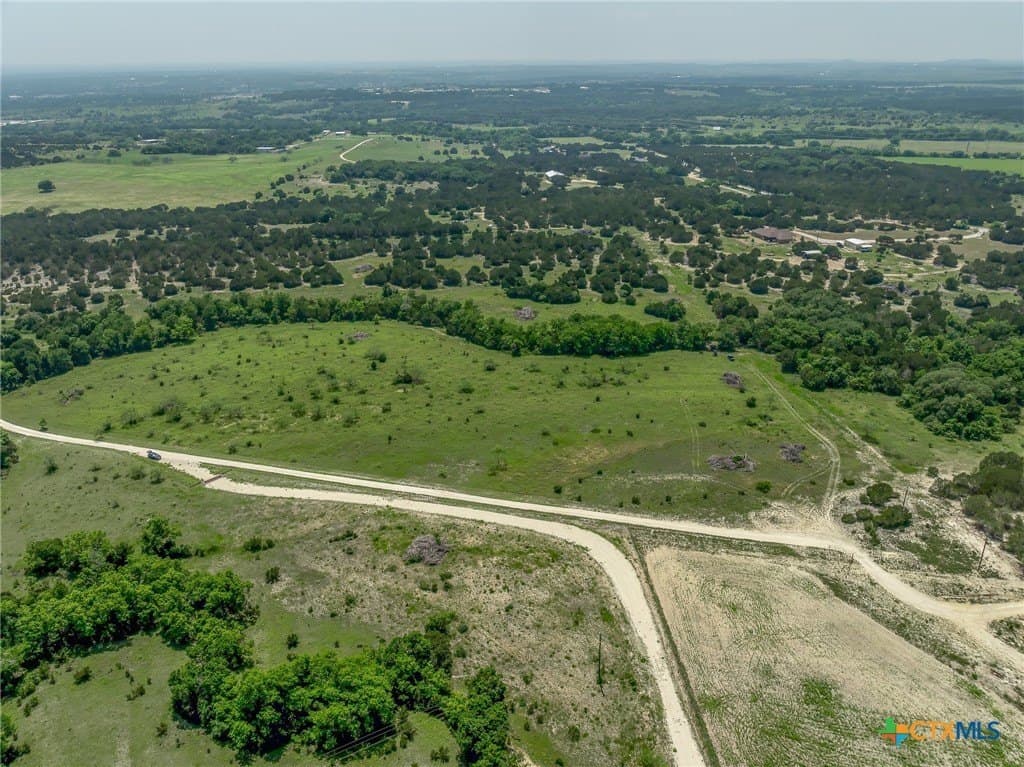 15 acres in Lampasas County