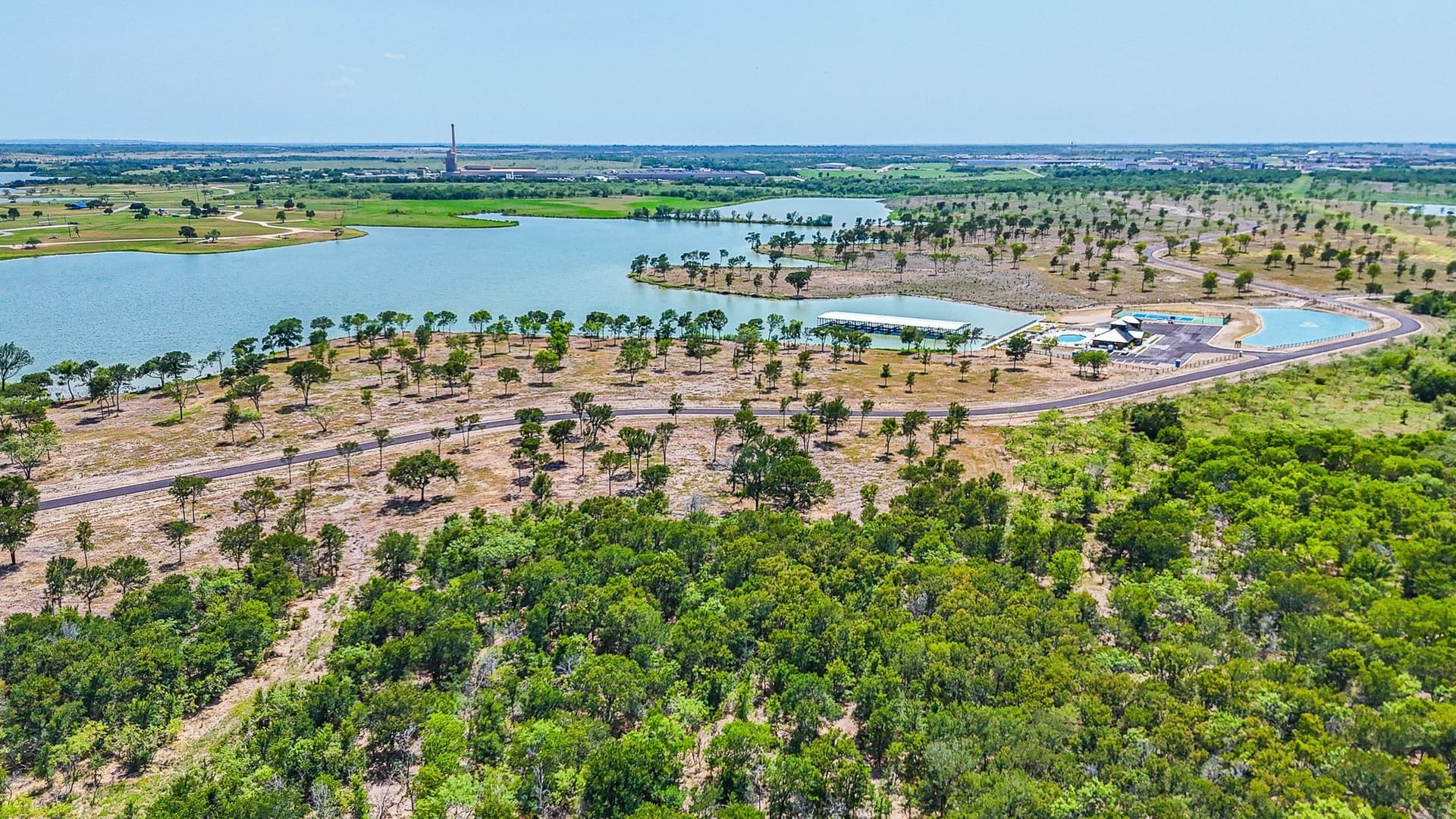 4.39 acres in Navarro County