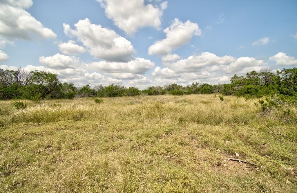 5.02 acres in Kerr County