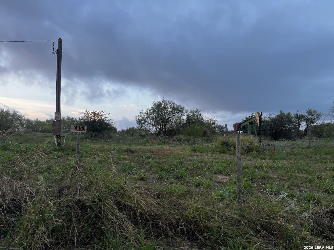 1.97 acres in Atascosa County