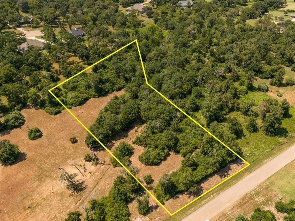 1.95 acres in Grimes County