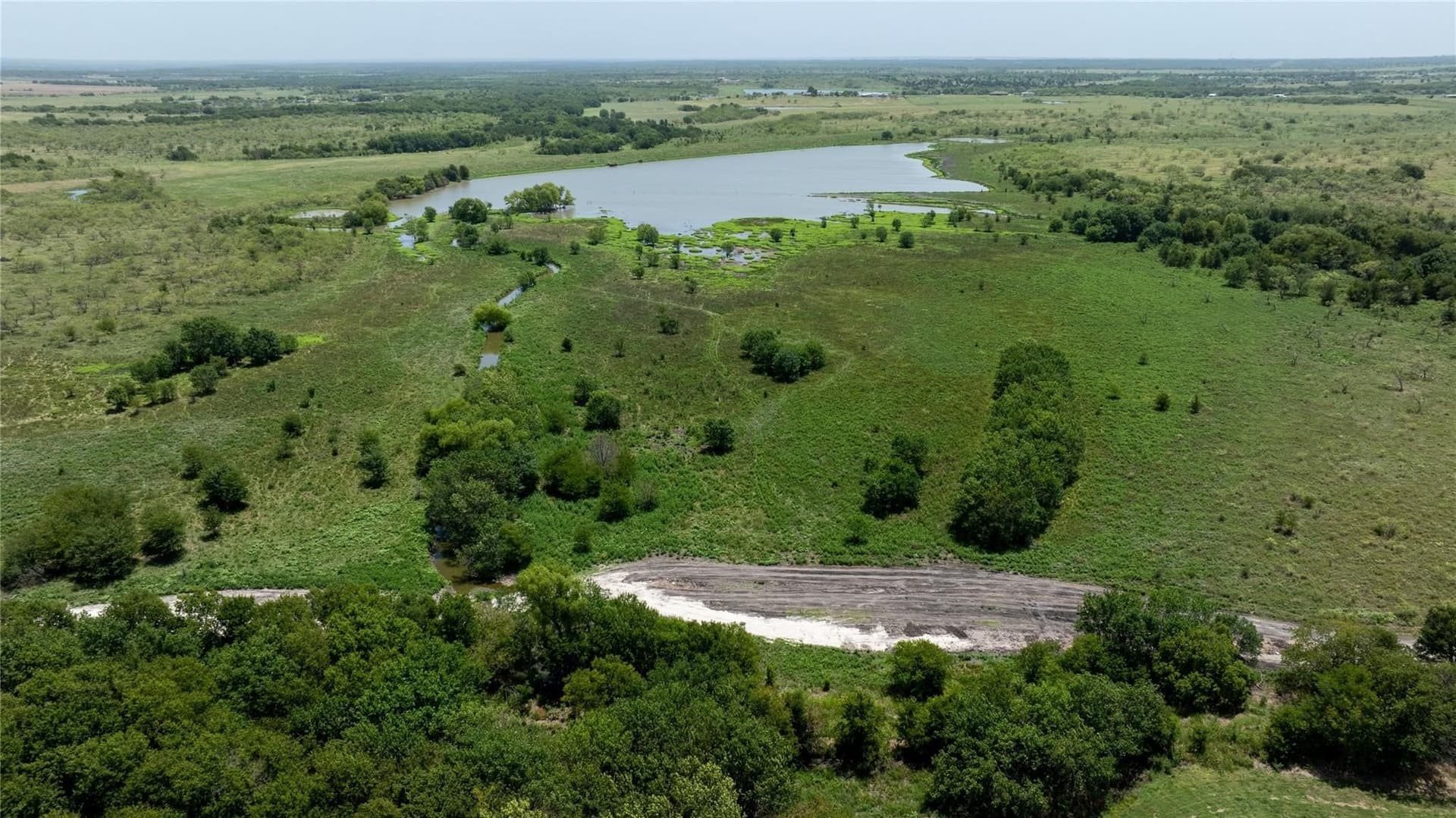 10.88 acres in Navarro County