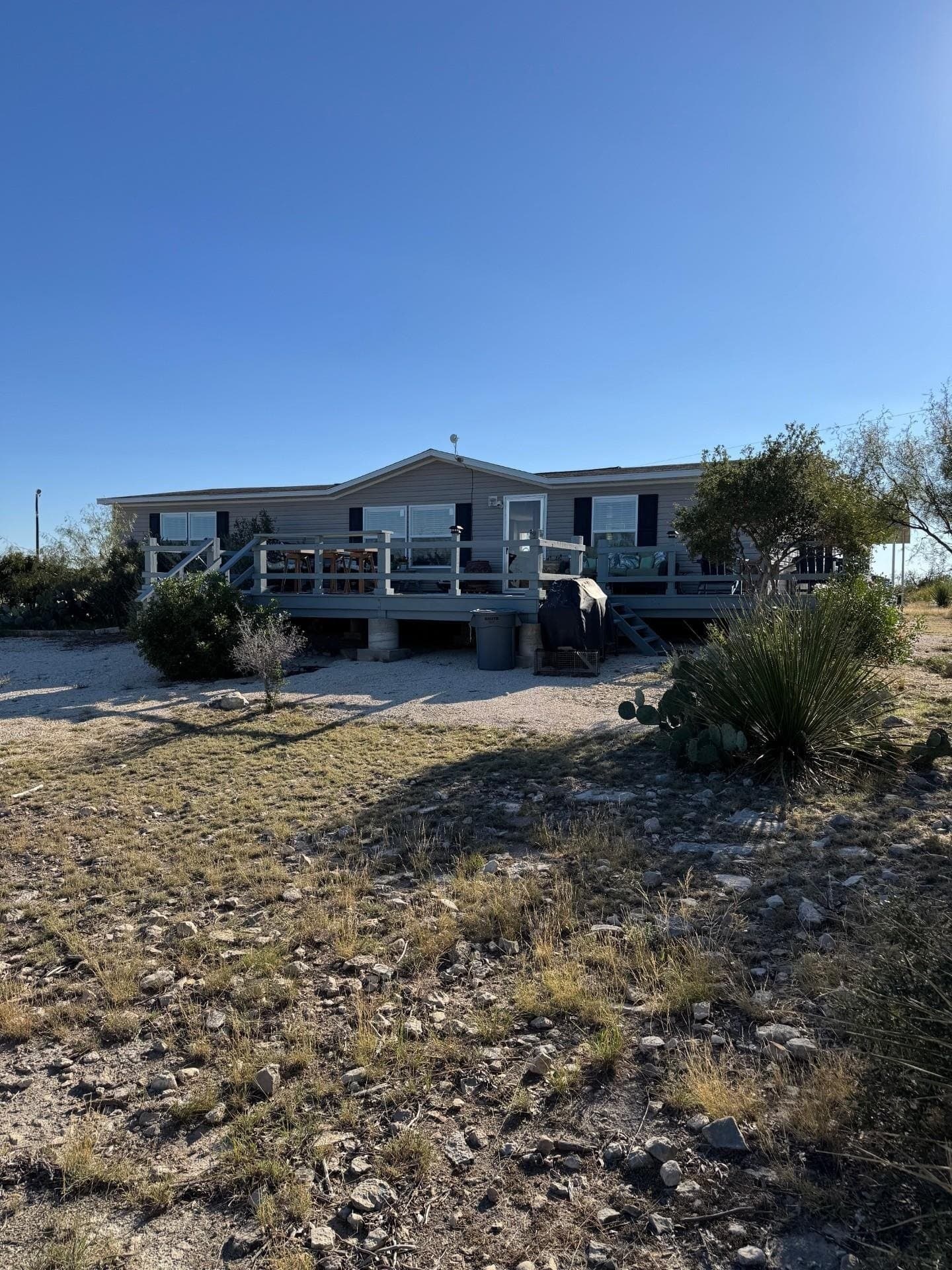 153 acres in Val Verde County