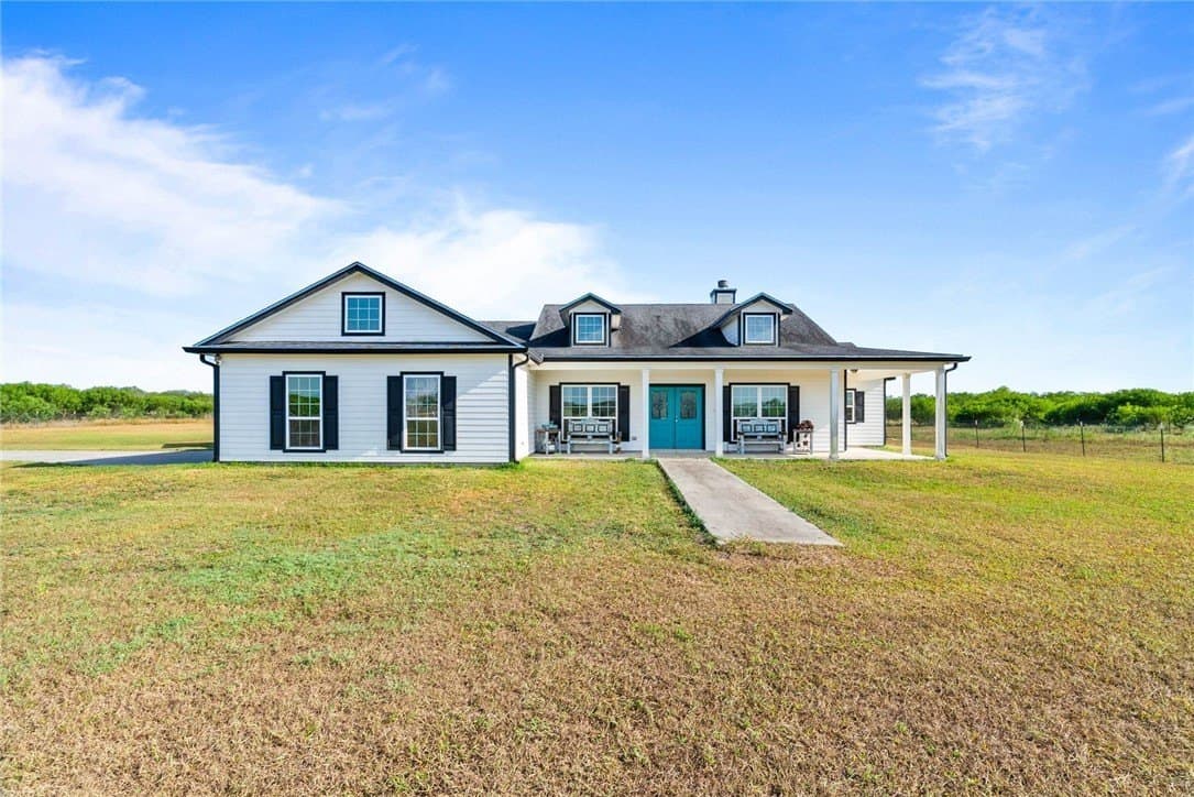 10 acres in Kleberg County