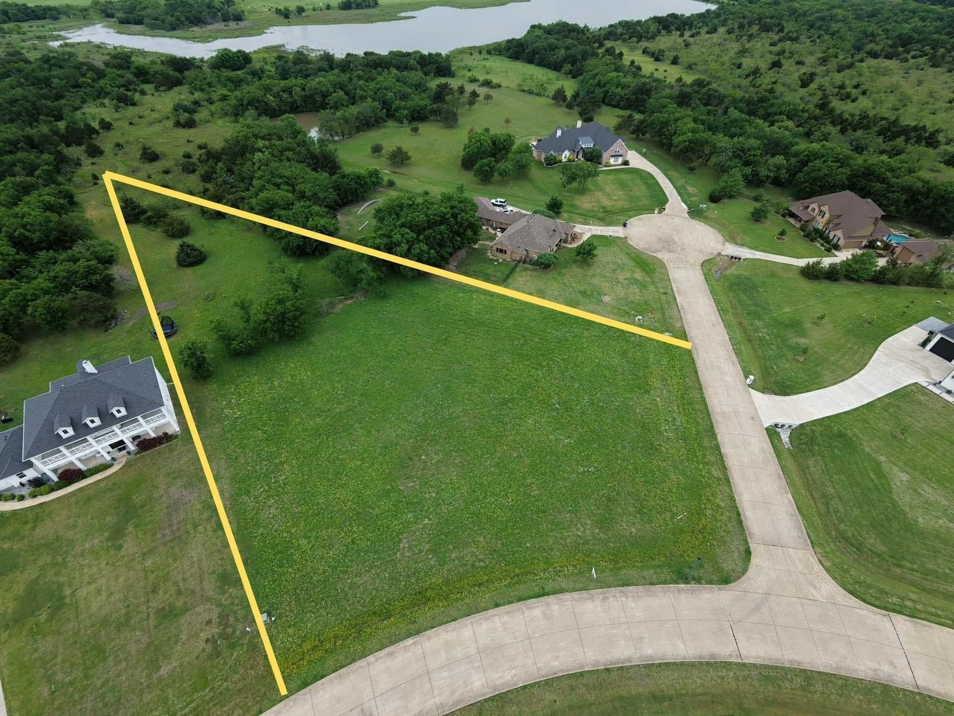 1.5 acres in Rockwall County