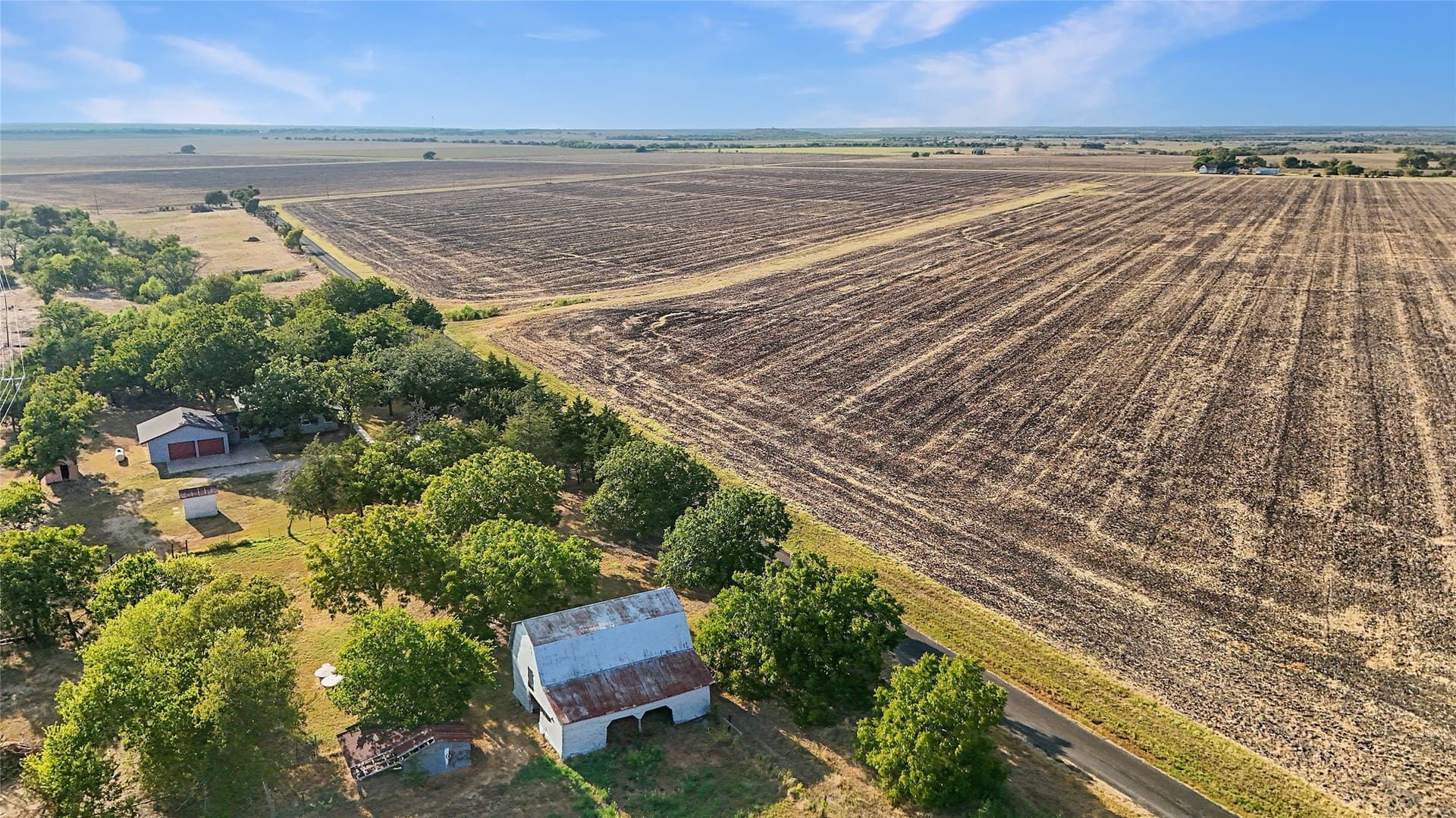 18.5 acres in Ellis County