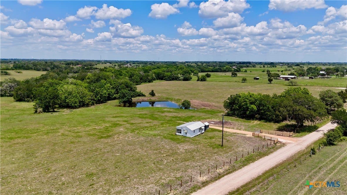 12.42 acres in Colorado County