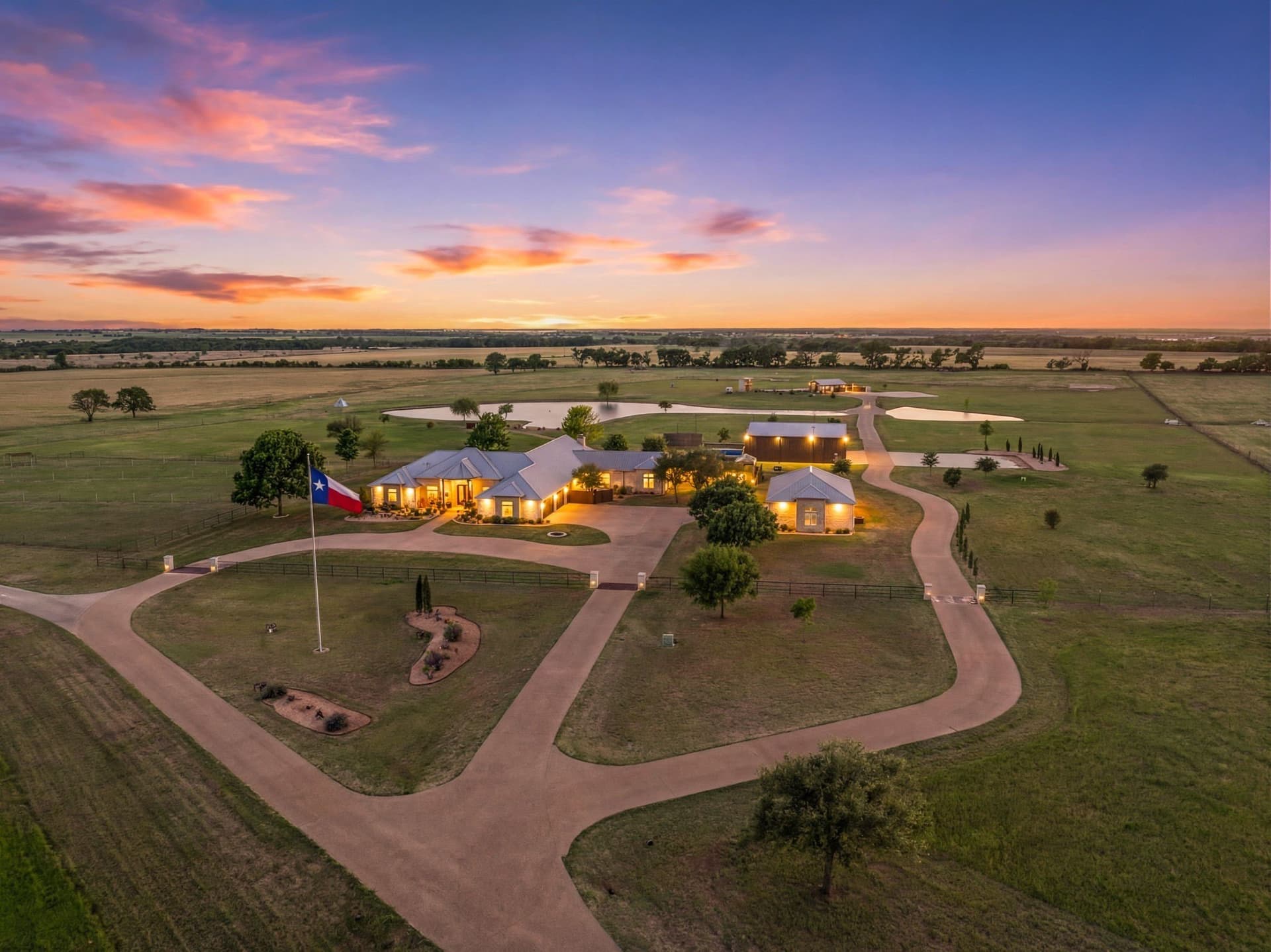 206.36 acres in Hill County