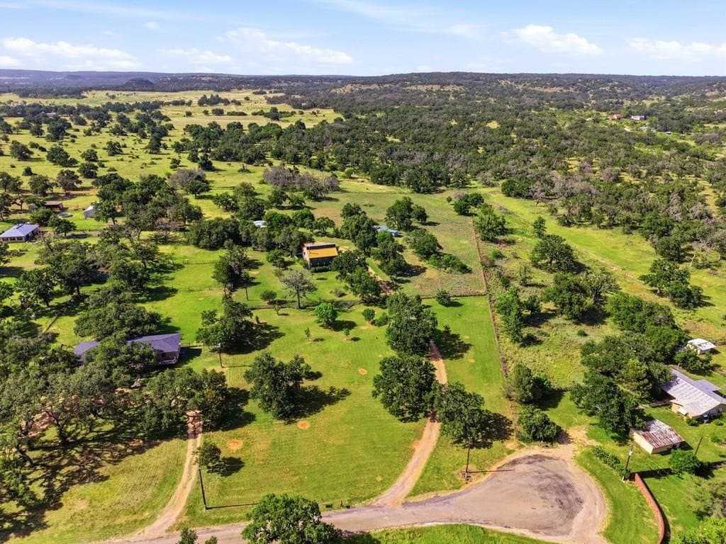 7.05 acres in Gillespie County