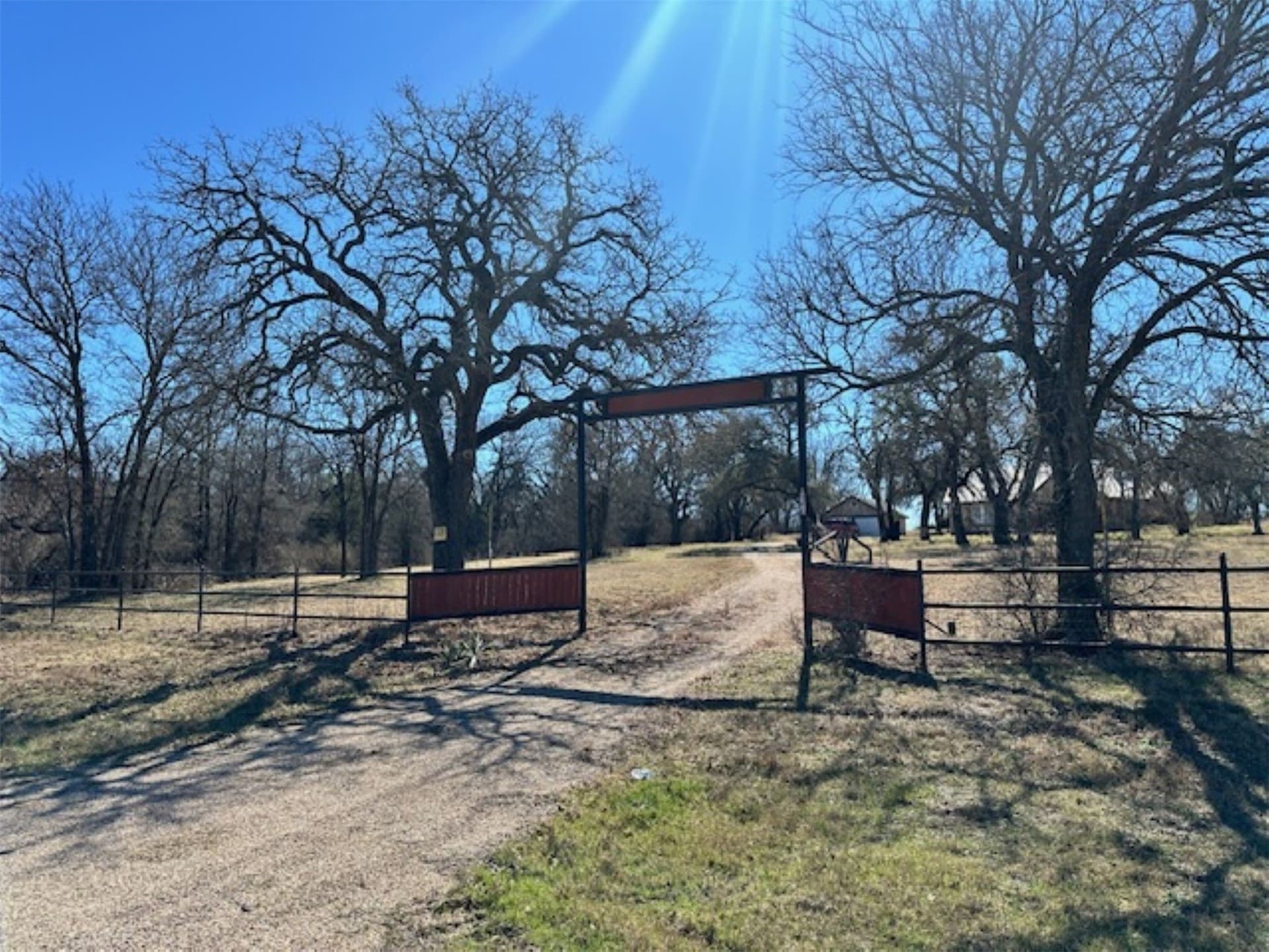 27.72 acres in Comanche County