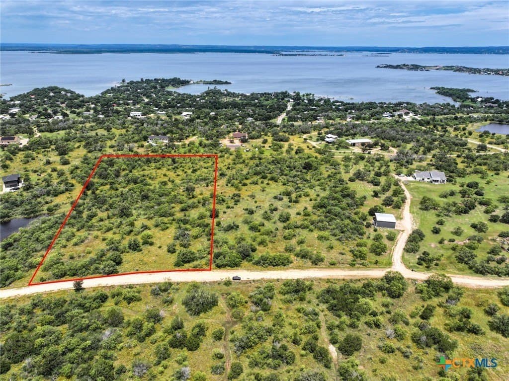 5 acres in Burnet County