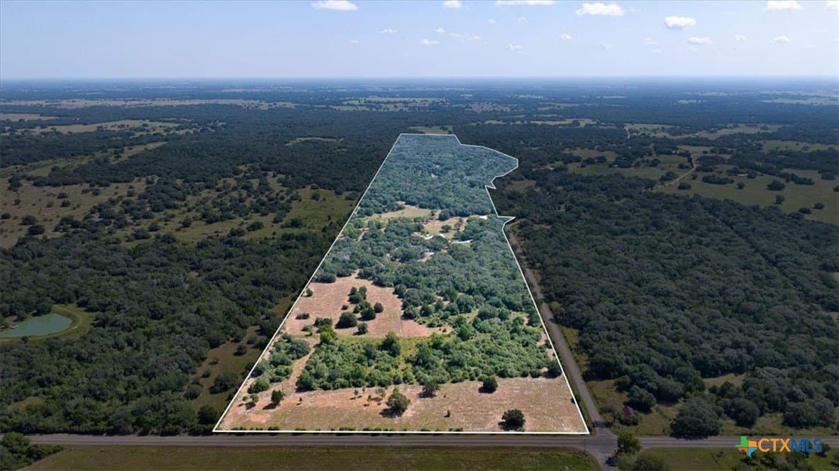 90 acres in DeWitt County